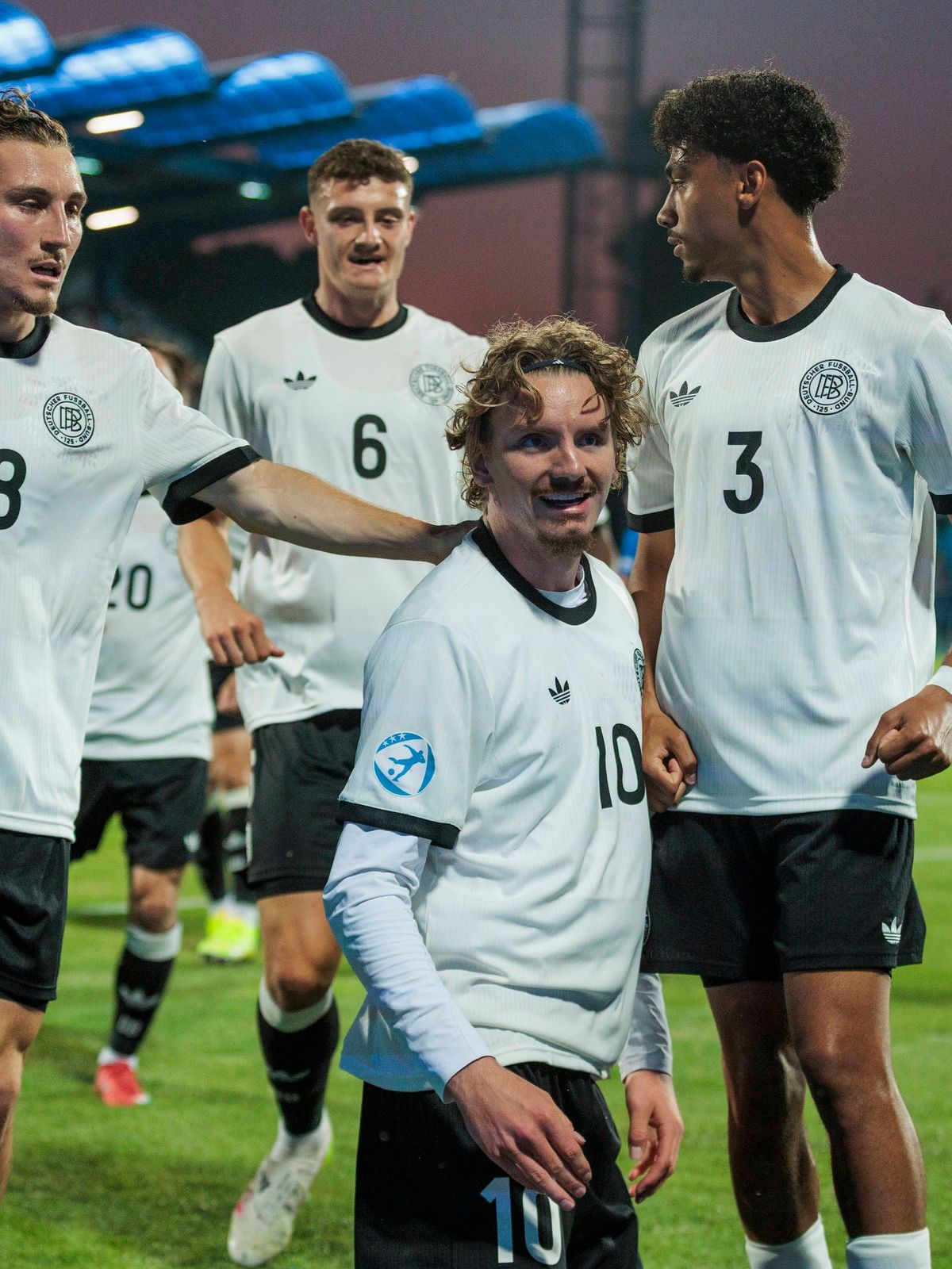 UEFA U21, U 21 Europameisterschaft: Deuschland - Slowenien; 12.06.2025 Nick Woltemade (Deutschland, 10) jubelt mit Rocco Reitz (Deutschland, 18), Eric Martel (Deutschland, 6) und Nathaniel Brown (D...
