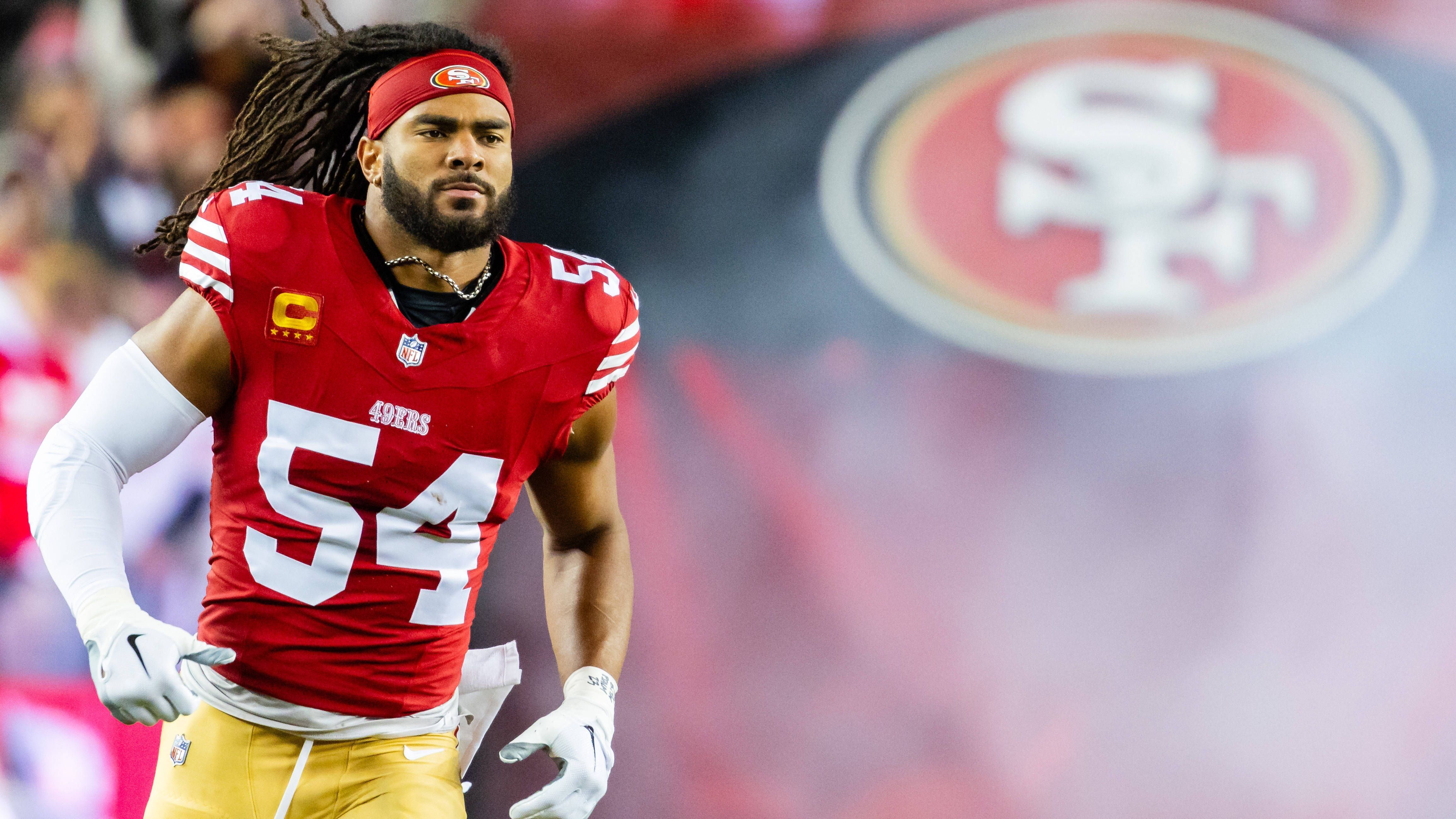 <strong>NFL: Top-Verdiener nach Positionen</strong><br><em>Fred Warner sieht seine Zukunft bei den San Francisco 49ers und lässt sich seine neue Unterschrift einiges kosten. Denn der einstige Drittrunden-Pick steigt wieder zum bestbezahlten Inside Linebacker der Liga auf. <strong>ran</strong> zeigt die Top-Verdiener der einzelnen Positionen. Basis ist das durchschnittliche Jahresgehalt. (Quelle: spotrac.com; Stand: 23. Mai 2025)</em>