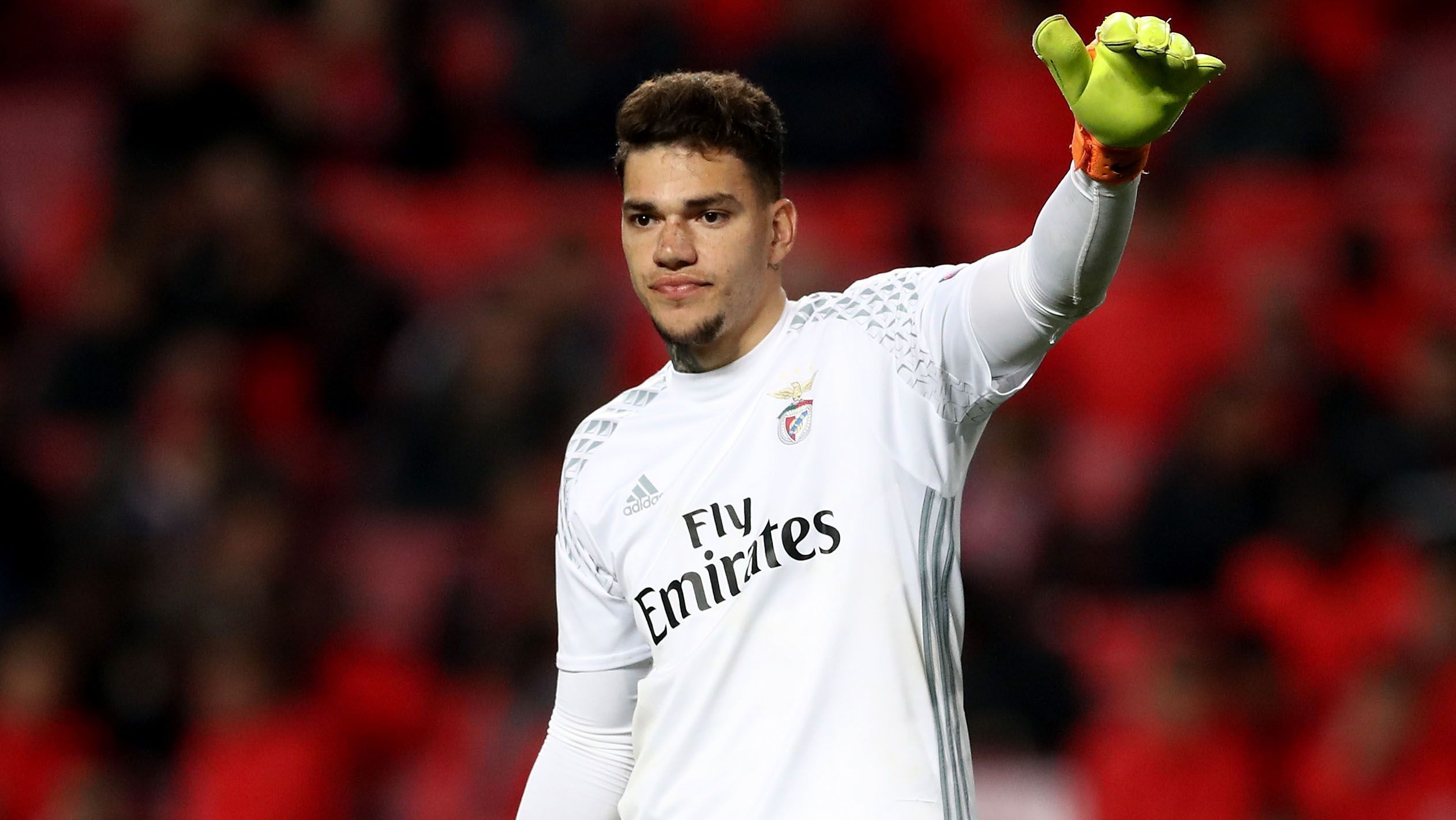 
                <strong>5. Platz (geteilt): Ederson</strong><br>
                Saison: 2017/2018Verkauft an: Manchester City Ablösesumme: 42,4 Millionen Euro
              