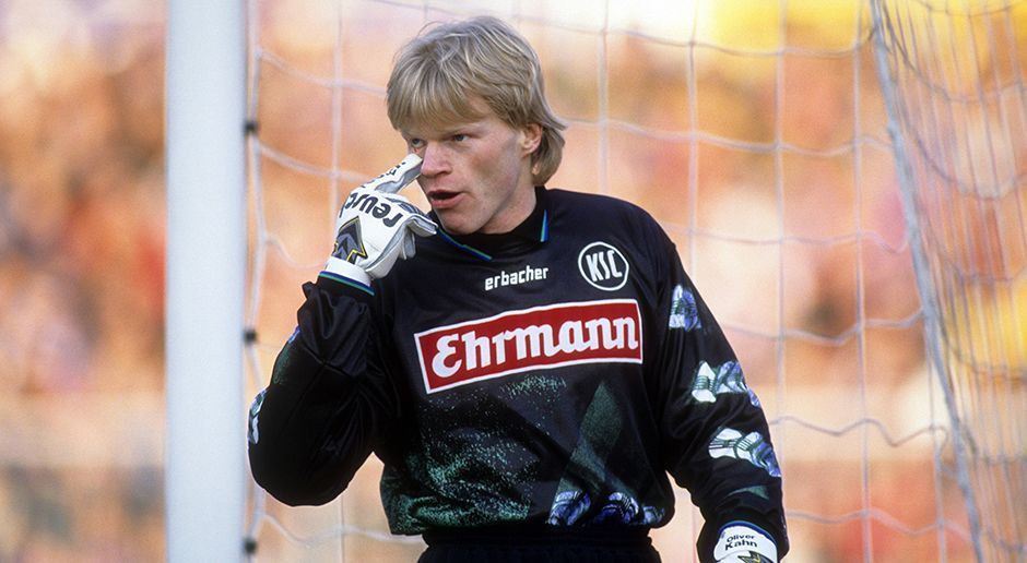 
                <strong>Karlsruher SC vs. Girondins Bordeaux 3:0</strong><br>
                Ja, der große Zidane verliert wirklich gegen den Karlsruher SC. Im Achtelfinale des UEFA Cups 1993/1994 setzen sich Oliver Kahn und Co. nach einem 1:0-Sieg im Hinspiel auch im Rückspiel durch. Während Slaven Bilic und Edgar Schmitt auf Seiten des KSC drei Treffer bejubeln, müssen Bixente Lizarazu und Zidane als Verlierer vom Platz gehen.
              