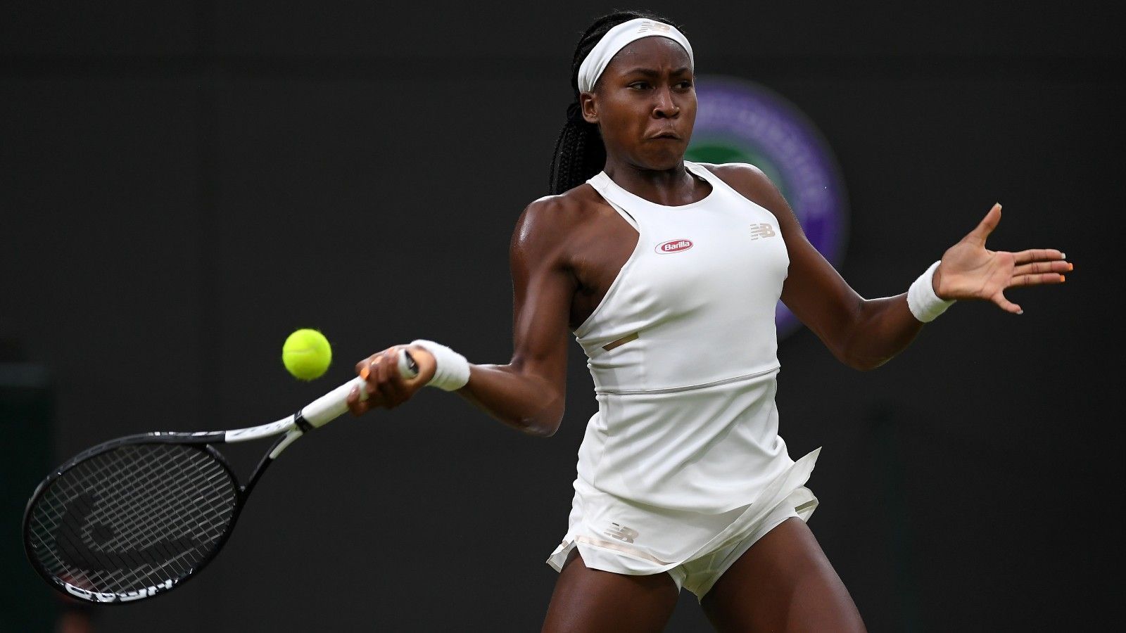 
                <strong>Cori Gauff: Wunderkind erobert Wimbledon</strong><br>
                Cori hat in Wimbledon bereits drei Qualifikationsspiele in den Knochen. Bislang gab sie in Quali und Hauptrunde erst einen einzigen Satz ab, in der dritten Runde gegen die Slowenin Polona Hercog. Im Viertelfinale wartet nun Simona Halep.
              