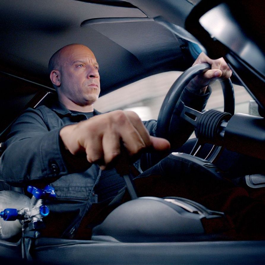 Jetzt "Fast &amp; Furious 8" ansehen