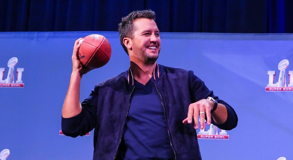 
                <strong>Luke Bryan-Wette</strong><br>
                Wie viele Minuten benötigt Sänger Luke Bryan für die Nationalhymne?Mehr als 2,5 Minuten: 1,83Weniger als 2,5 Minuten: 1,83
              