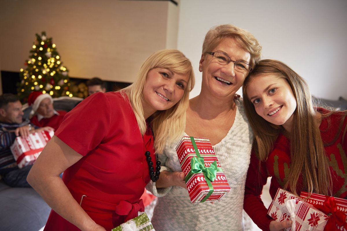 Weihnachtsgeschenke_2015_11_24_Weihnachtsgeschenke für Mama_Schmuckbild_fotolia_gpointstudio