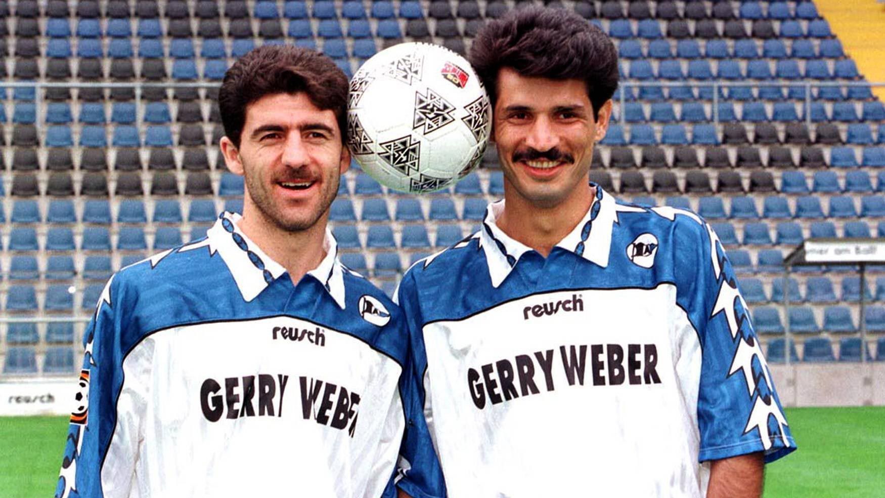 
                <strong>Karim Bagheri und Ali Daei</strong><br>
                Schnurrbart-Power im Doppelpack für Arminia Bielefeld.
              