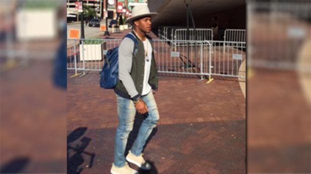 
                <strong>Rodney McLeod (St. Louis Rams)</strong><br>
                Rodney McLeod (St. Louis Rams). Der Safety der St. Louis Rams mag es lässig. Sein Hut erinnert ein bisschen an den von Cam Newton. Ob sich der Panthers-Star wohl von McLeod inspirieren ließ?
              