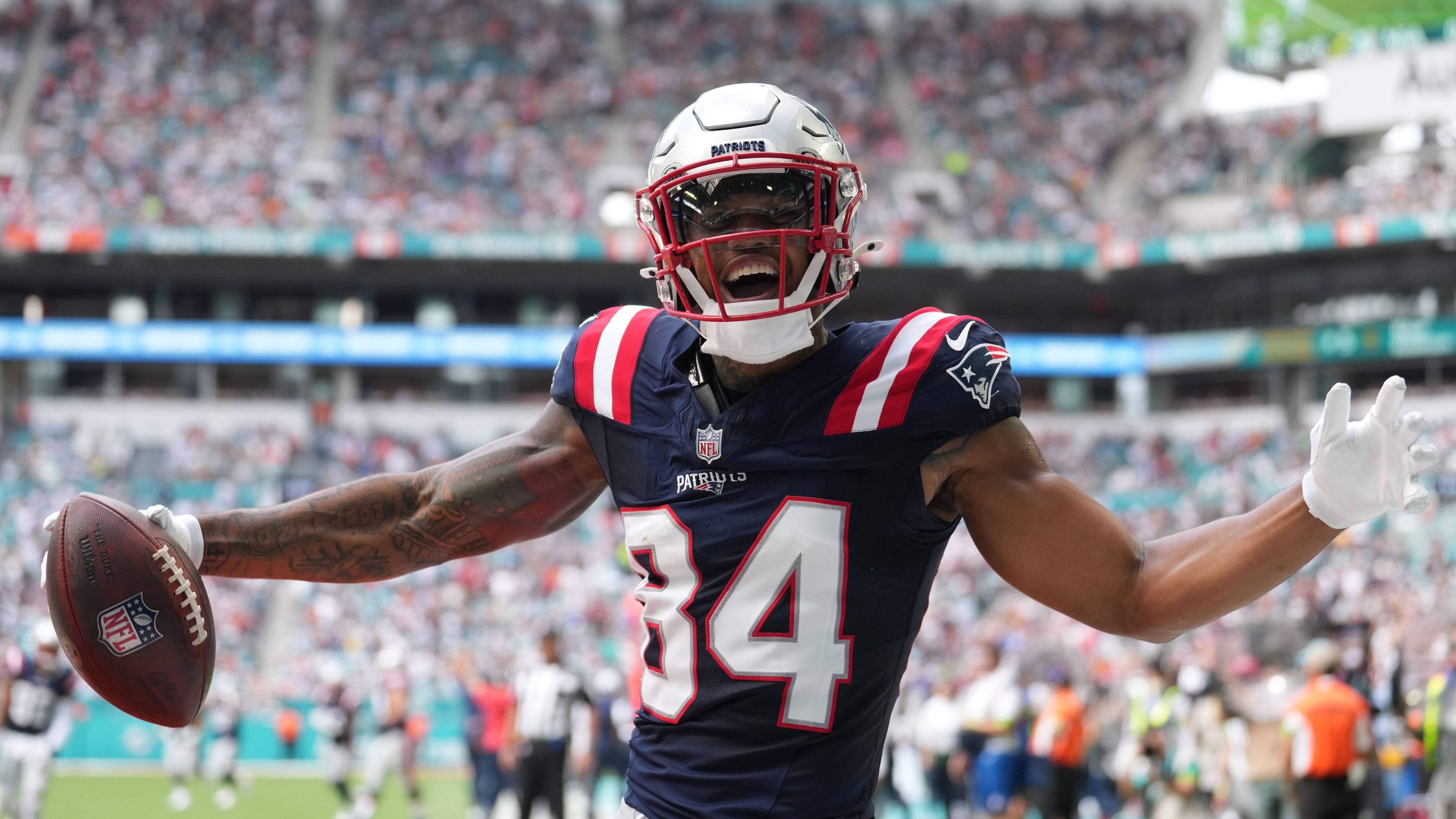 <strong>Platz 26 (geteilt): New England Patriots</strong><br>Receiver: Kendrick Bourne, DeMario Douglas und Ja'Lynn Pork<br>Durchschnittliche 40-Yard-Dash-Zeit: 4,50 Sekunden