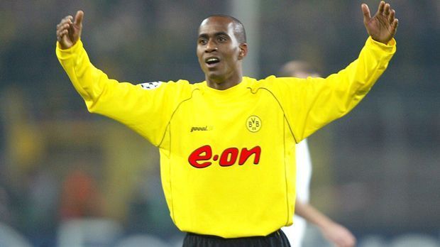 
                <strong>Evanilson</strong><br>
                Evanilson - 2005: Evanilson spielte von 1999 bis 2005 bei Borussia Dortmund. Dort sammelte er stets Einsatzzeiten und war als rechter Verteidiger gesetzt. Nach einem Kreuzbandriss 2005 wurde sein Vertrag vorzeitig aufgelöst. Evanilson kam anschließend weder bei Atletico Mineiro noch beim 1. FC Köln wieder richtig in Fahrt. 
              