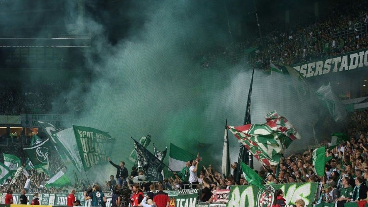 20.000 Euro: DFB bittet Werder Bremen zur Kasse