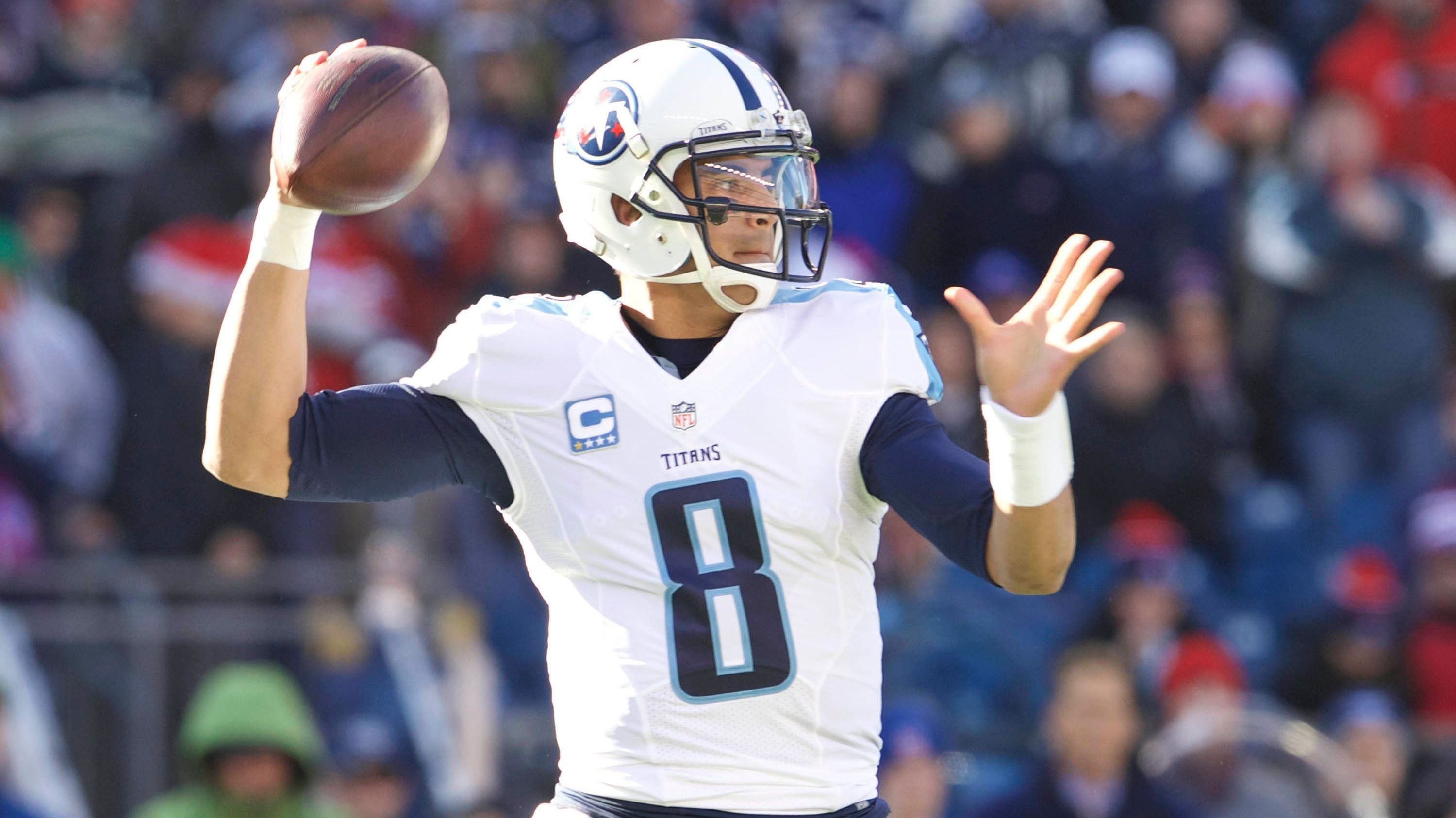 <strong>Marcus Mariota (Tennessee Titans) - 2015</strong><br>Direkt hinter Winston gepickt, trafen die beiden gleich in Woche eins aufeinander. Im Gegensatz zu Winston hatte Mariota einen Traum-Einstand mit vier Touchdowns und 87 % (!) angebrachten Pässen. Bei den Titans war Mariota mehrere Jahre solider Starter, ehe er von Ryan Tannehill ersetzt wurde. In dieser Saison wird er Backup von Jalen Hurts bei den Philadelphia Eagles.