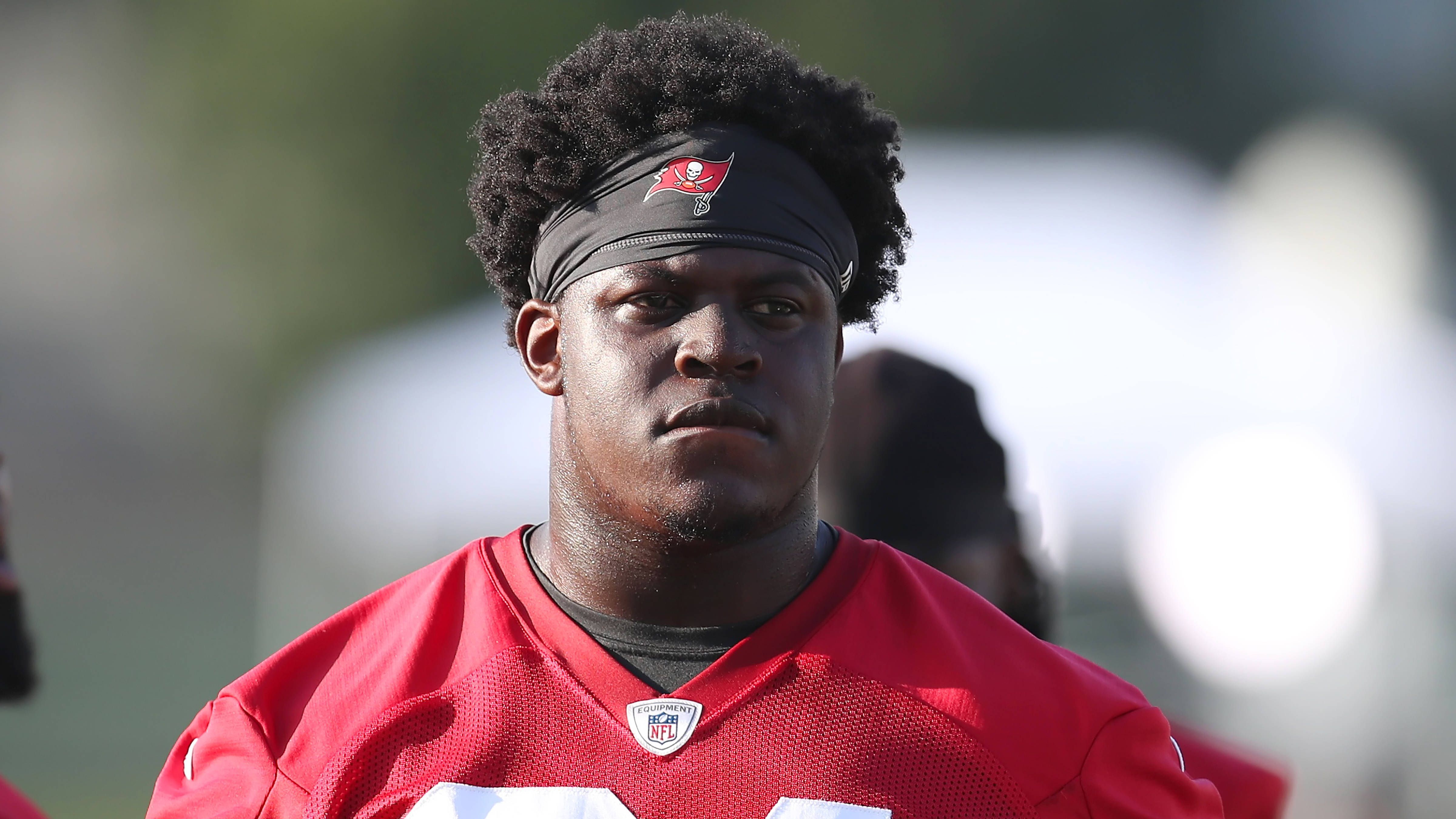 <strong>Tampa Bay Buccaneers: Defensive End Calijah Kancey</strong><br>Die Tampa Bay Buccaneers sind im Rebuild: Tom Brady und die meisten Routiniers, mit denen die Bucs 2020 den Super Bowl gewannen, sind weg, und 13 der Spieler im neuen Kader sind Rookies. Einer davon ist Erstrundenpick Calijah Kancey, der aufgrund seiner Kombination aus Physis und Athletik sogar mit Phänomen Aaron Donald verglichen wurde.