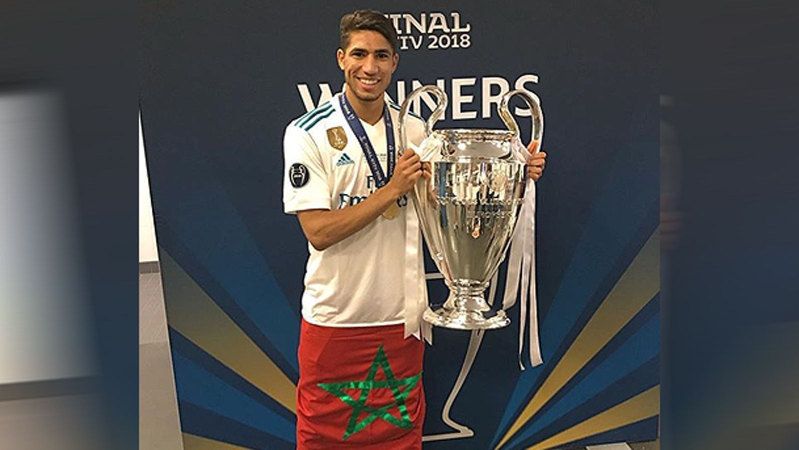 
                <strong>Achraf Hakimi</strong><br>
                Real Madrids Eigengewächs Achraf Hakimi darf sich auch Champions-League-Sieger 2018 nennen. Der 19-Jährige kam in der Gruppenphase zu zwei Einsätzen in der Königsklasse. Der gebürtige Madrilene wird nach dem Titel mit Real noch zur WM fahren - mit Marokko, dem Land seiner Wurzeln. 
              