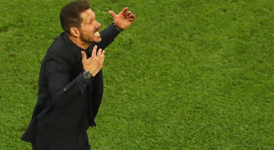 
                <strong>Diego Simeone beim Champions-League-Finale</strong><br>
                Und dann treibt er seine Mannen mit allem Einsatz wieder nach vorne. Und sein Team folgt. Spielt weit aggressiver als zuvor.
              