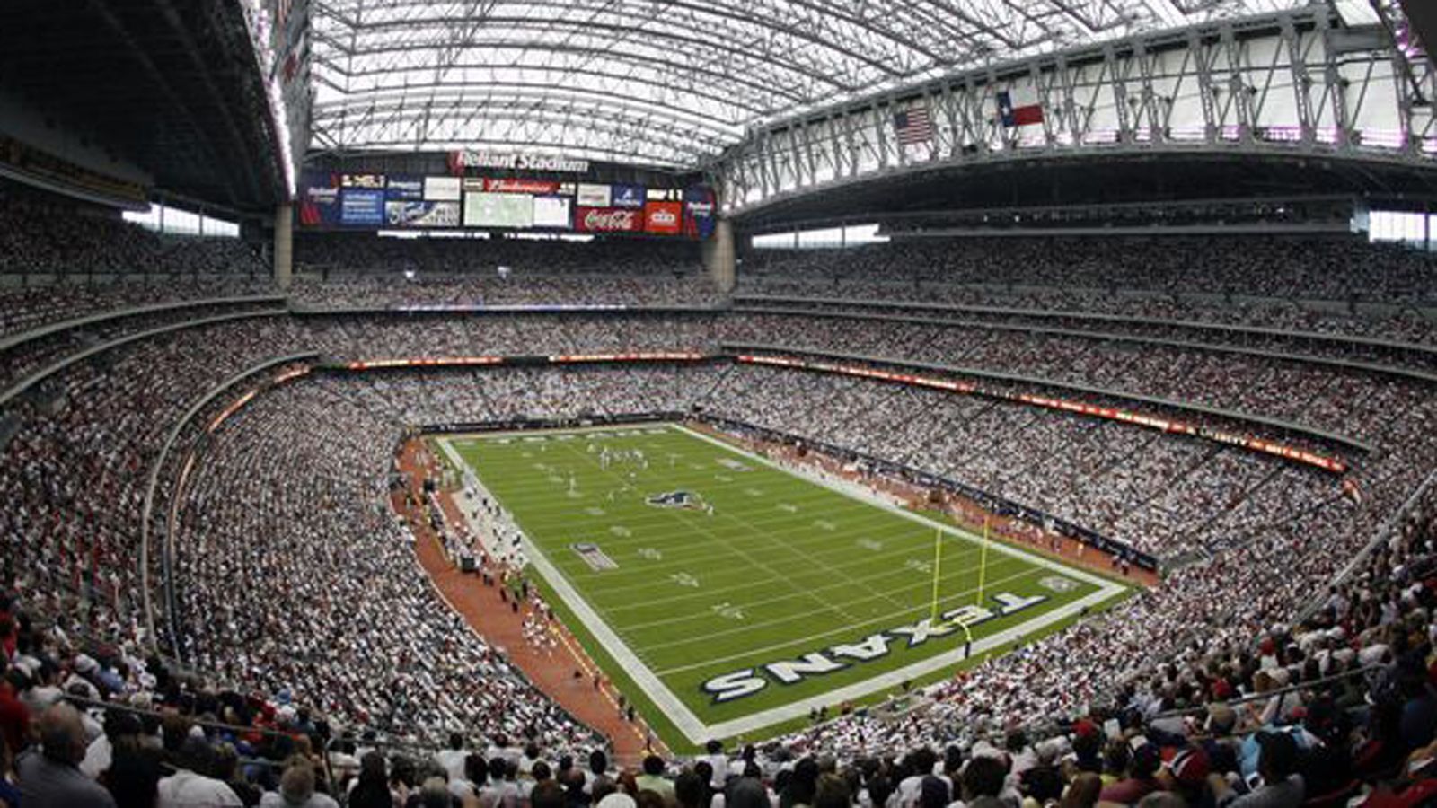 <strong>Houston: NRG Stadium</strong><br>
                Kapazität: 71.500&nbsp;<br>WM-Spiele: 7 (5 Gruppenspiele, 1x Runde der letzten 32, 1 Achtelfinale)