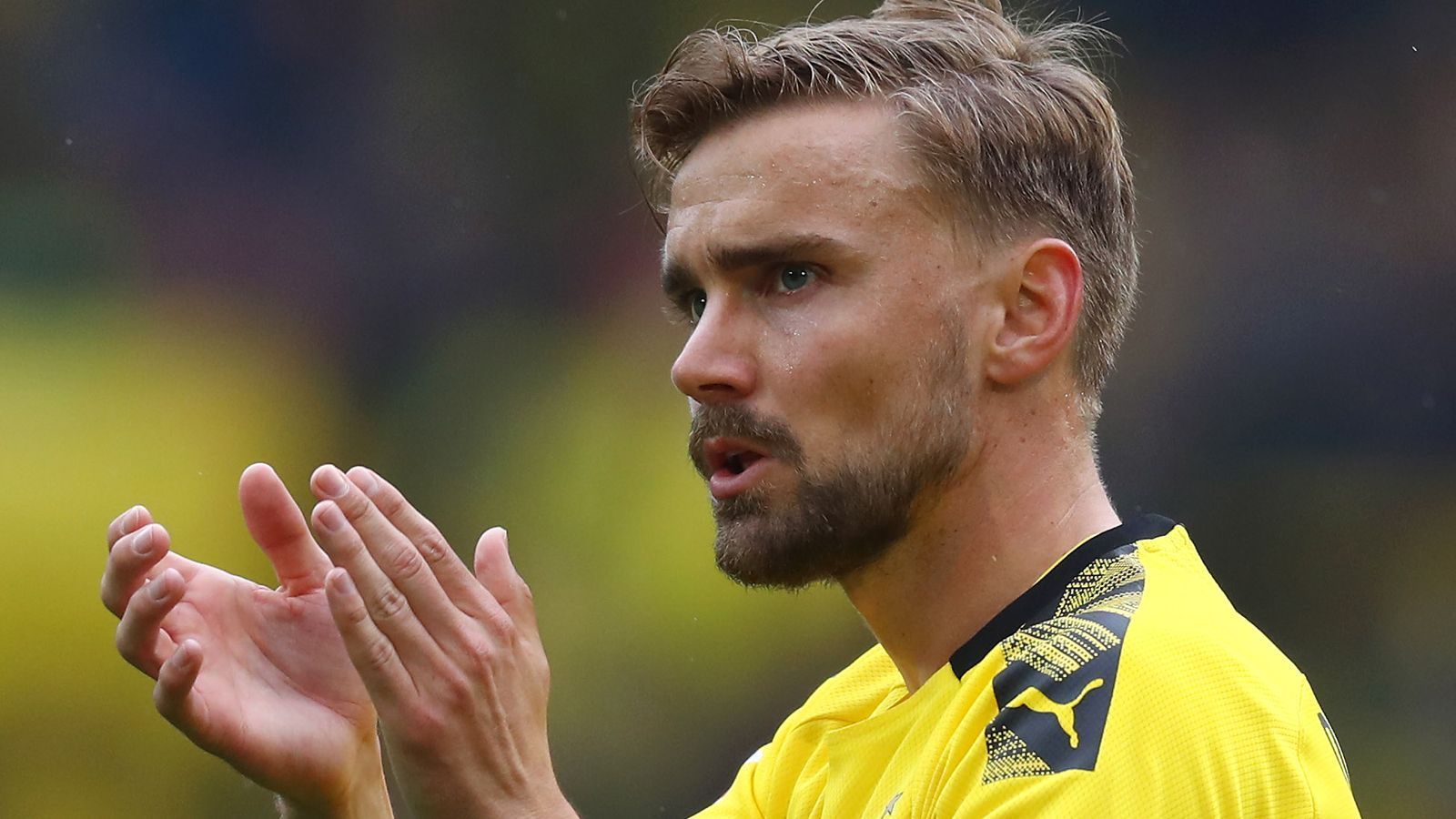 
                <strong>Marcel Schmelzer</strong><br>
                In der 80. Minute für Guerreiro eingewechselt, trägt sich sogar noch in die Torschützenliste ein. ran-Note: keine Bewertung
              