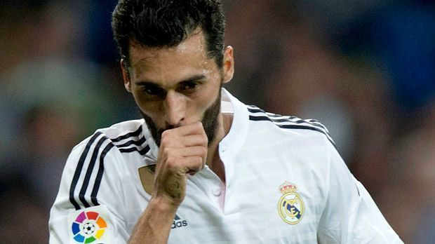 
                <strong>Platz 11: Alvaro Arbeloa – Jahresgehalt: 2,8 Millionen Euro</strong><br>
                Platz 11: Alvaro Arbeloa – Jahresgehalt: 2,8 Millionen Euro. Der mittlerweile 32-Jährige gehört seit 2009 zum Kader der Königlichen, was ihm pro Jahr mit fast drei Millionen Euro versüßt wird.
              