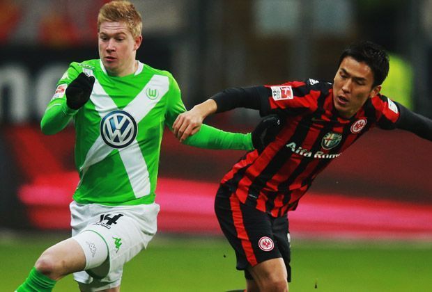 
                <strong>TOP: De Bruynes Traum-Woche</strong><br>
                Erst die Gala gegen den FC Bayern, dann dem Team in Frankfurt einen Punkt gerettet - bei Kevin de Bruyne (l.) scheint derzeit alles rund zu laufen. Mit aktuell sechs Toren und elf Torvorbereitungen spielt der Belgier eine extrem starke Saison.
              