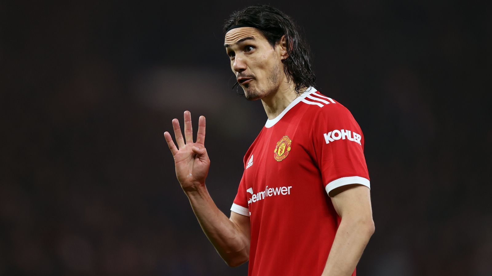 
                <strong>Edinson Cavani (zuletzt Manchester United)</strong><br>
                Wie die "Sport Bild" berichtet, soll es erste Gespräche mit Edinson Cavani gegeben haben. Demnach wurde der vereinslose Stürmer den Schwarz-Gelben angeboten. Der 35-Jährige wäre zwar ablösefrei, würde jedoch ein üppiges Gehalt kassieren. Zudem soll auch der FC Villarreal mit Trainer Unai Emery am Uruguayer interessiert sein. Emery kennt Cavani aus seiner Zeit bei Paris St. Germain. Dafür müsste aber erst ...
              