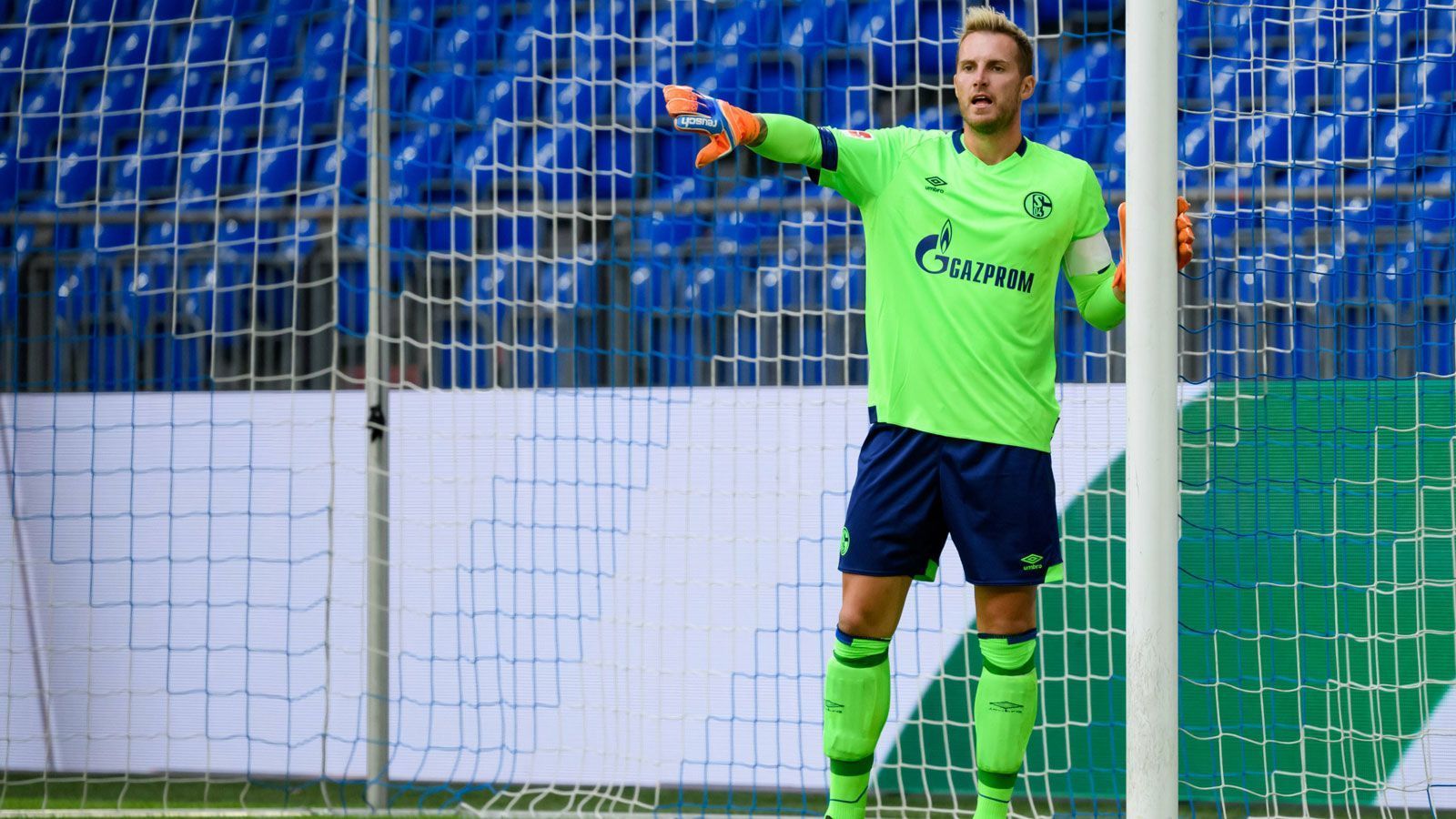 
                <strong>4. Ralf Fährmann</strong><br>
                Verein: FC Schalke 04Größe: 1,96 Meter
              