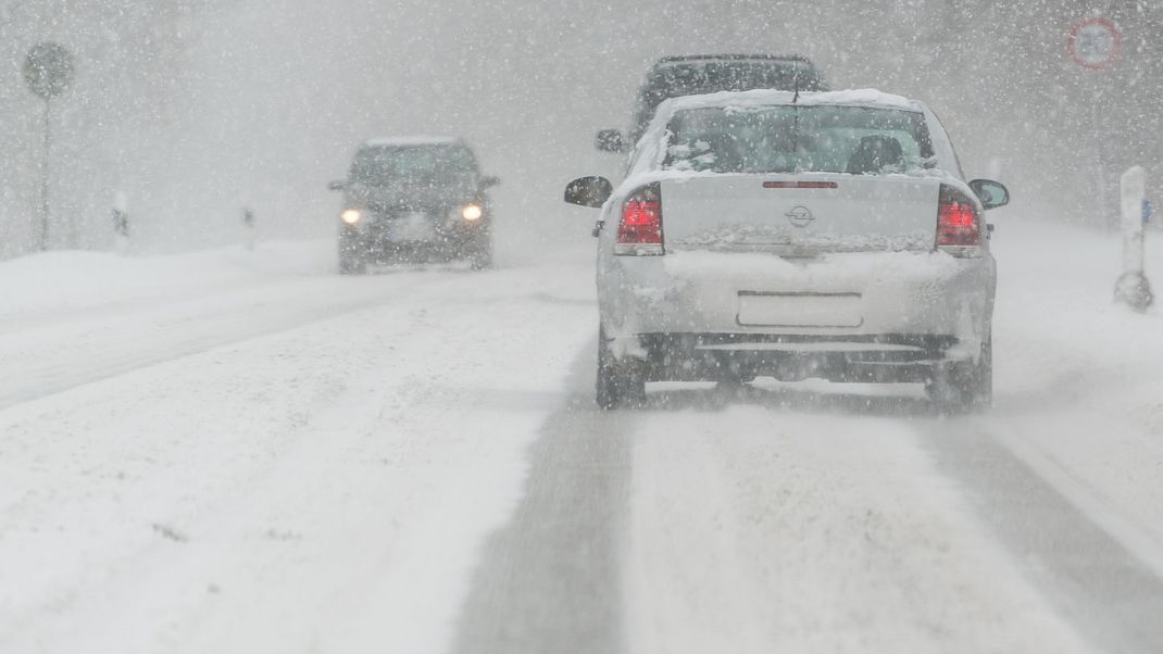 Kommt der Schnee schon im November? Computerprognosen prophezeien ordentlich Winter-Potenzial bis zu uns nach Deutschland. (Symbolbild)