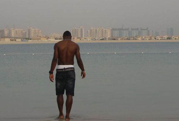
                <strong>Kwadwo Asamoah </strong><br>
                Der ghanaische Nationalspieler Asamoah twittert zu seinem Urlaubsfoto: "Vacation time to recharge the batteries for a big season ahead."
              