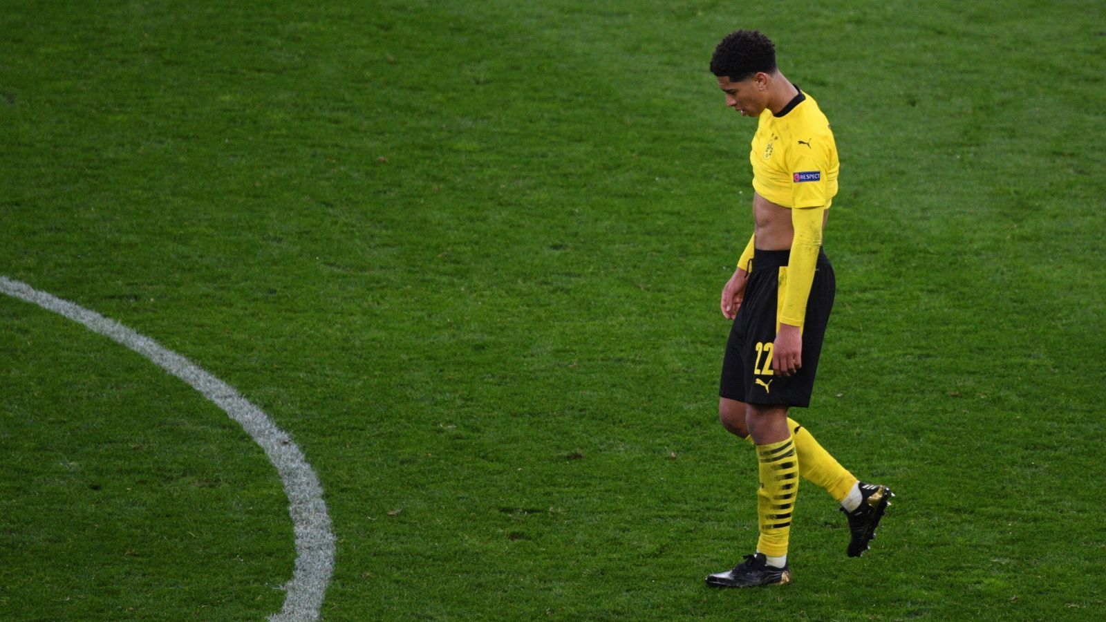 
                <strong>Nach CL-Ausscheiden: Dortmunder Spieler in der Einzelkritik</strong><br>
                Es hat nicht sollen sein: Der BVB verliert auch das Rückspiel des Champions League-Viertelfinals gegen Manchester City mit 1:2 und scheidet als letztes deutsches Team aus der Champions League aus. ran.de hat couragierte BVBler in der Einzelkritik:
              