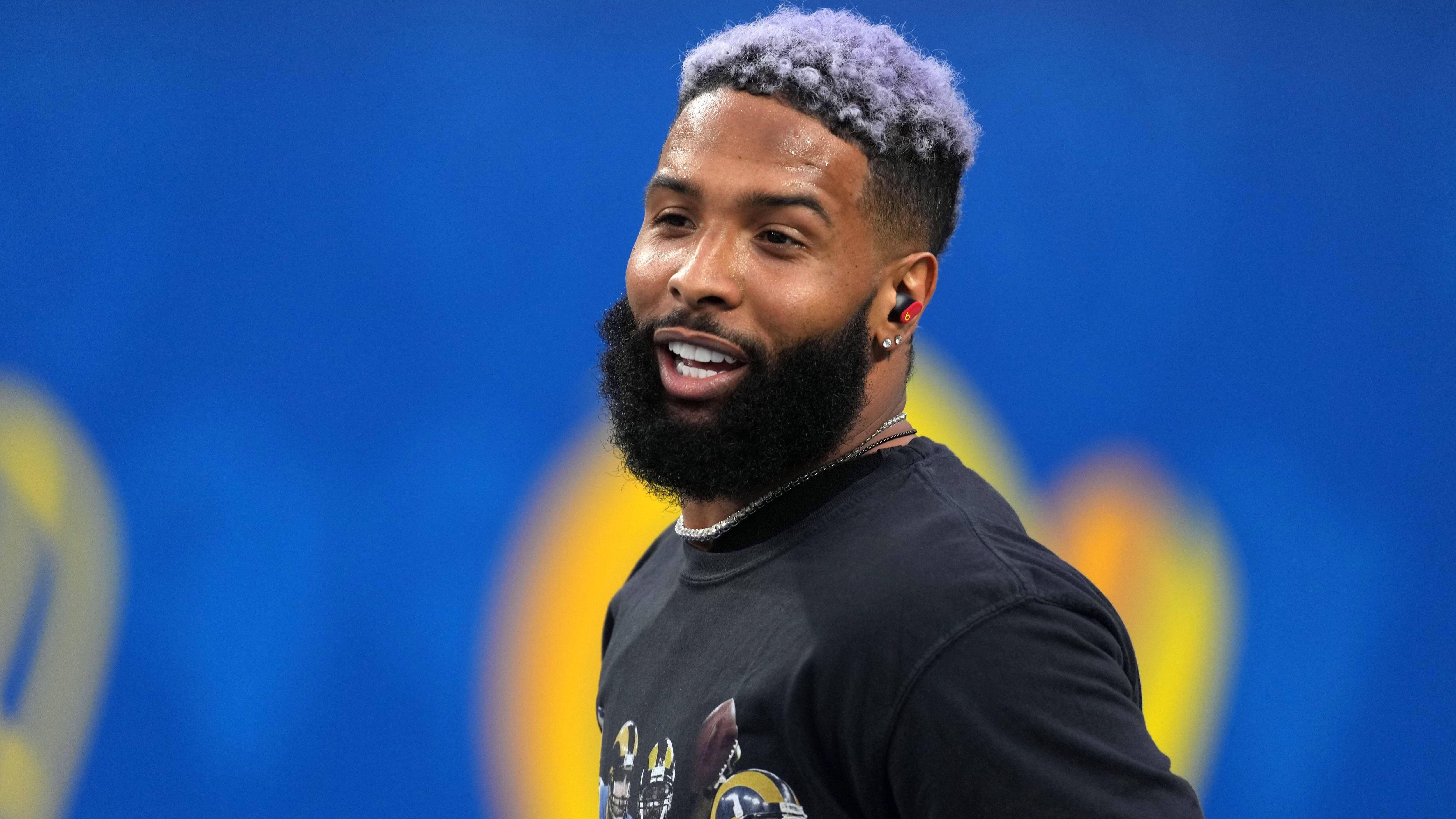 
                <strong>Vertragslänge bis 2024</strong><br>
                Odell Beckham Jr. und die Ravens haben sich auf einen Einjahresvertrag geeinigt. Das bedeutet, dass er nach der Saison 2023/24 erneut ein Free Agent wird. Sollte er an seine Top-Leistungen anknüpfen, könnten die Ravens vorzeitig mit dem ehemaligen Erstrunden-Pick verlängern. 
              