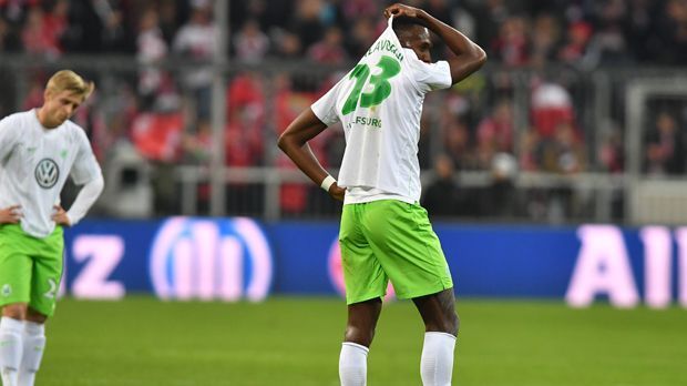 
                <strong>VfL Wolfsburg: Vom Bayern-Verfolger zum Chaosklub</strong><br>
                Der VfL Wolfsburg wollte die zweite Macht in der Bundesliga werden. Als DFB-Pokalsieger und Vizemeister 2015 waren die Hoffnungen groß, dazu schienen die Millionen von Sponsor VW im Rücken eine Chance zu sein. Und doch folgte statt der weiteren Titeljagd innerhalb von nur eineinhalb Jahren ein ganz tiefer Fall. Der einstige Verfolger des FC Bayern ist aktuell ein Chaosklub, der im Tabellenkeller feststeckt. ran.de zeichnet die Krise der "Wölfe" nach.
              