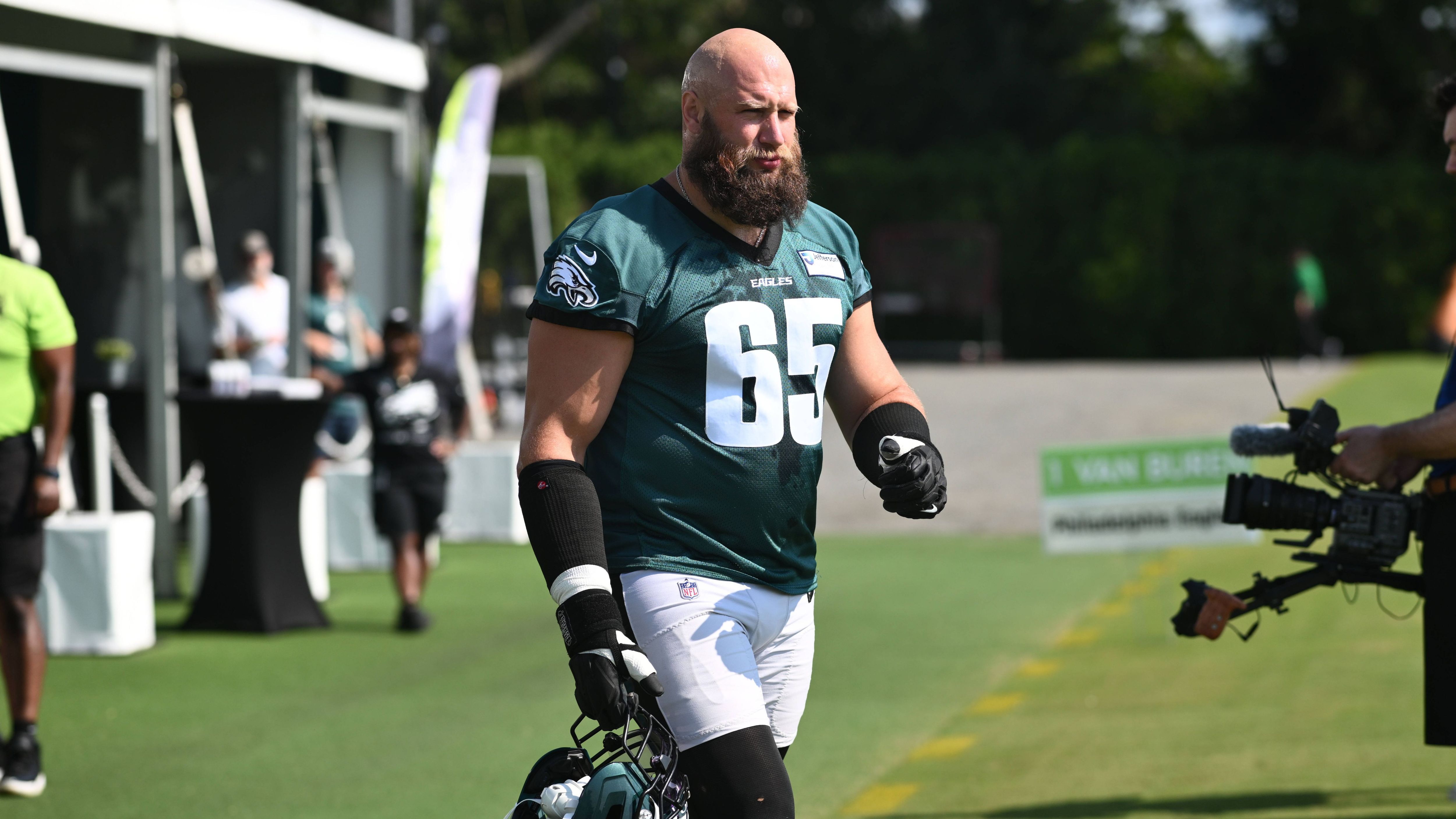 <strong>Lane Johnson</strong><br>Position: Offensive Tackle<br>Team: Philadelphia Eagles<br>Rating in Madden 25: 95