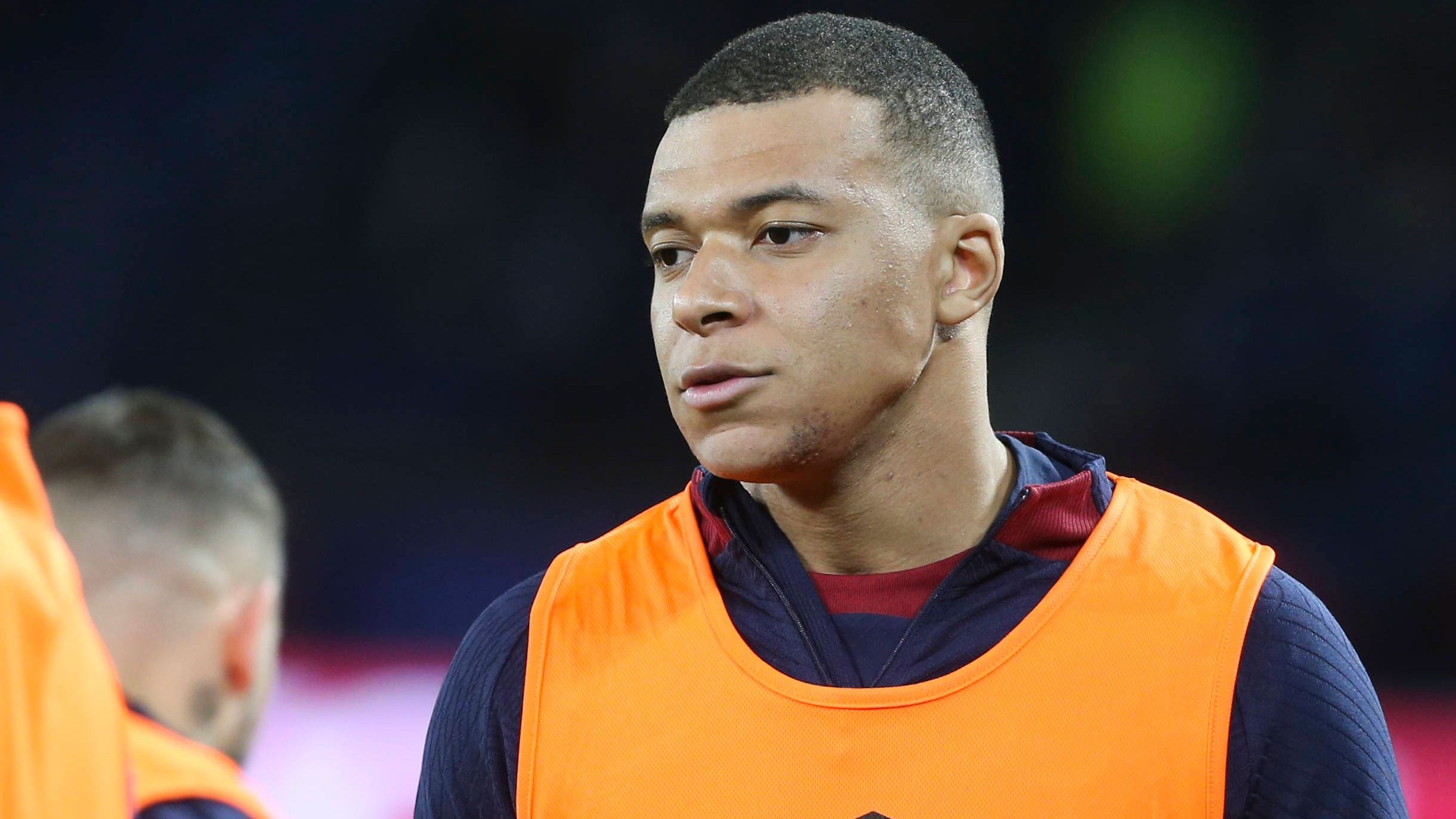 <strong>Kylian Mbappe (FC Barcelona)</strong><br>... Vereinsführung haben laut Bordas den damaligen Dortmunder Ousmane Dembele vorgezogen. "Ich hätte mich für Mbappé entschieden, ich habe mit seinem Vater gesprochen, er wäre zu Barça gekommen", stellte der Ex-Barca-Funktionär klar. Neben Mbappe hätten die Katalanen aber noch bei einem weiteren Topstar des heutigen Fußballs "gepennt", wie Bordas eingestand und zwar ...