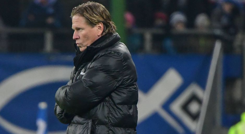 
                <strong>Trainer Markus Gisdol</strong><br>
                Gisdol wurde Ende Januar entlassen, obwohl sein Vertrag noch bis Sommer 2019 läuft. Somit kann der Trainer nun Urlaub machen, während der HSV ihm weiter Monat für Monat rund 150.000 Euro überweist. Sollte der HSV kommende Saison in der 2. Liga spielen, gibt es laut Informationen der "Sport Bild" noch immer rund 75.000 Euro im Monat.
              