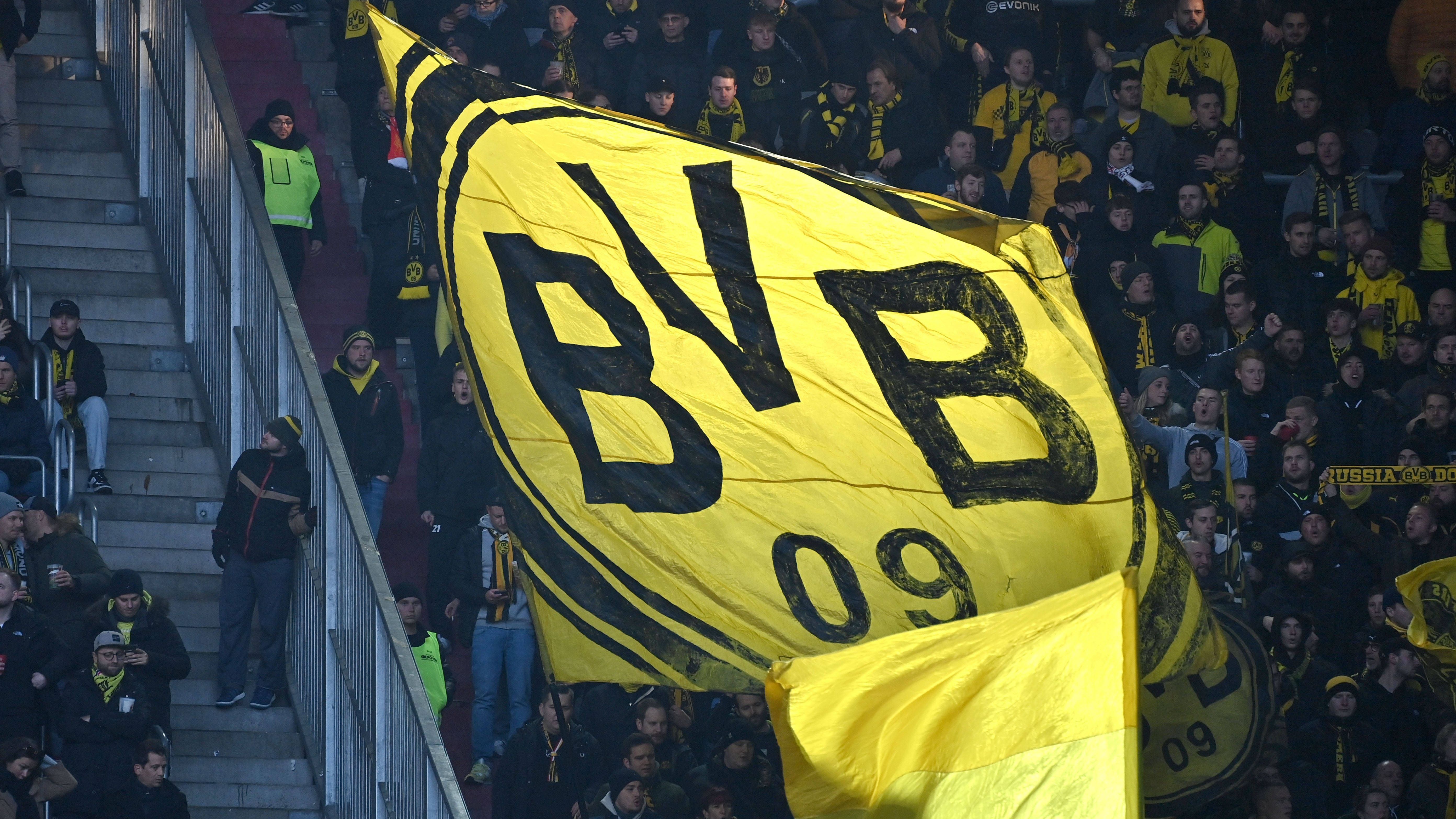 <strong>Platz 14: Borussia Dortmund (19. Dezember 1909)</strong><br>Knapp ein Jahr dauerte es, bis Borussia Dortmund die Aufnahme in den Westdeutschen Spielverband (WSV) erreichte. Gegründet wurde der Verein hingegen am 19. Dezember 1909 als "Ballspiel-Verein Borussia 1909". Und das aus Protest gegen den damaligen Organisator der Jugendgruppe der katholischen Dreifaltigkeitsgemeinde.<br><br><strong>Saisons in der Bundesliga: 55</strong>
