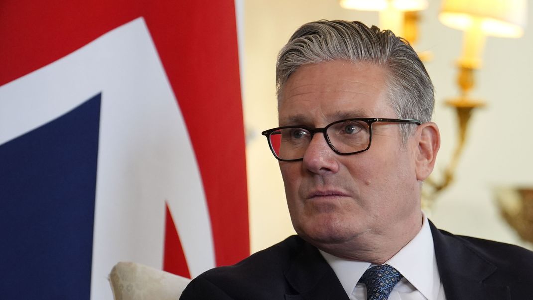 Großbritanniens Premierminister Keir Starmer vor einem Treffen mit Nato-Generalsekretär Rutte in der Downing Street 10.