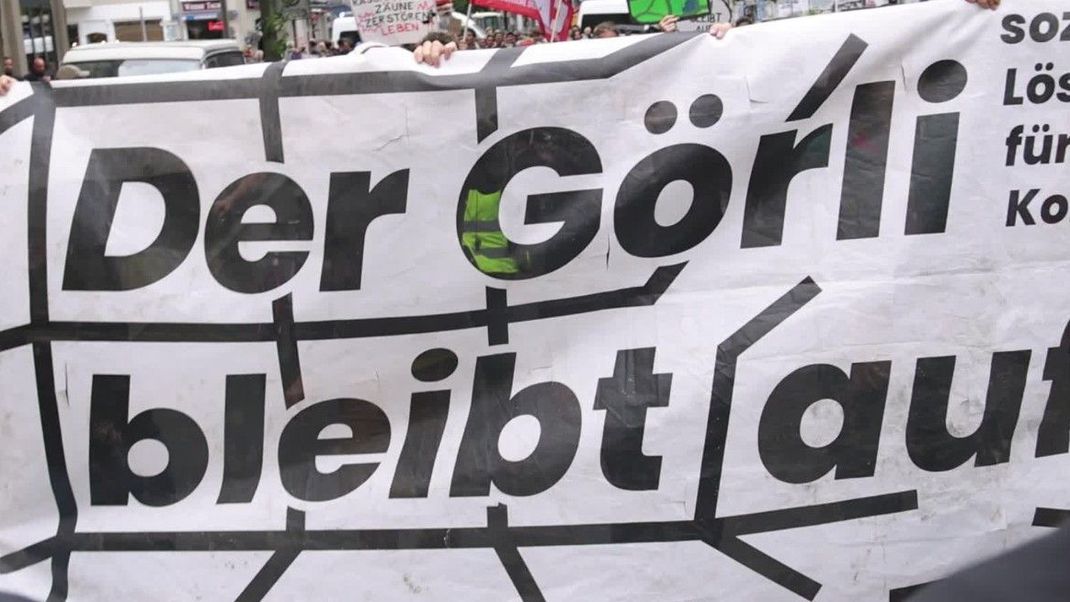 Demo gegen Zaunbau am Görlitzer Park