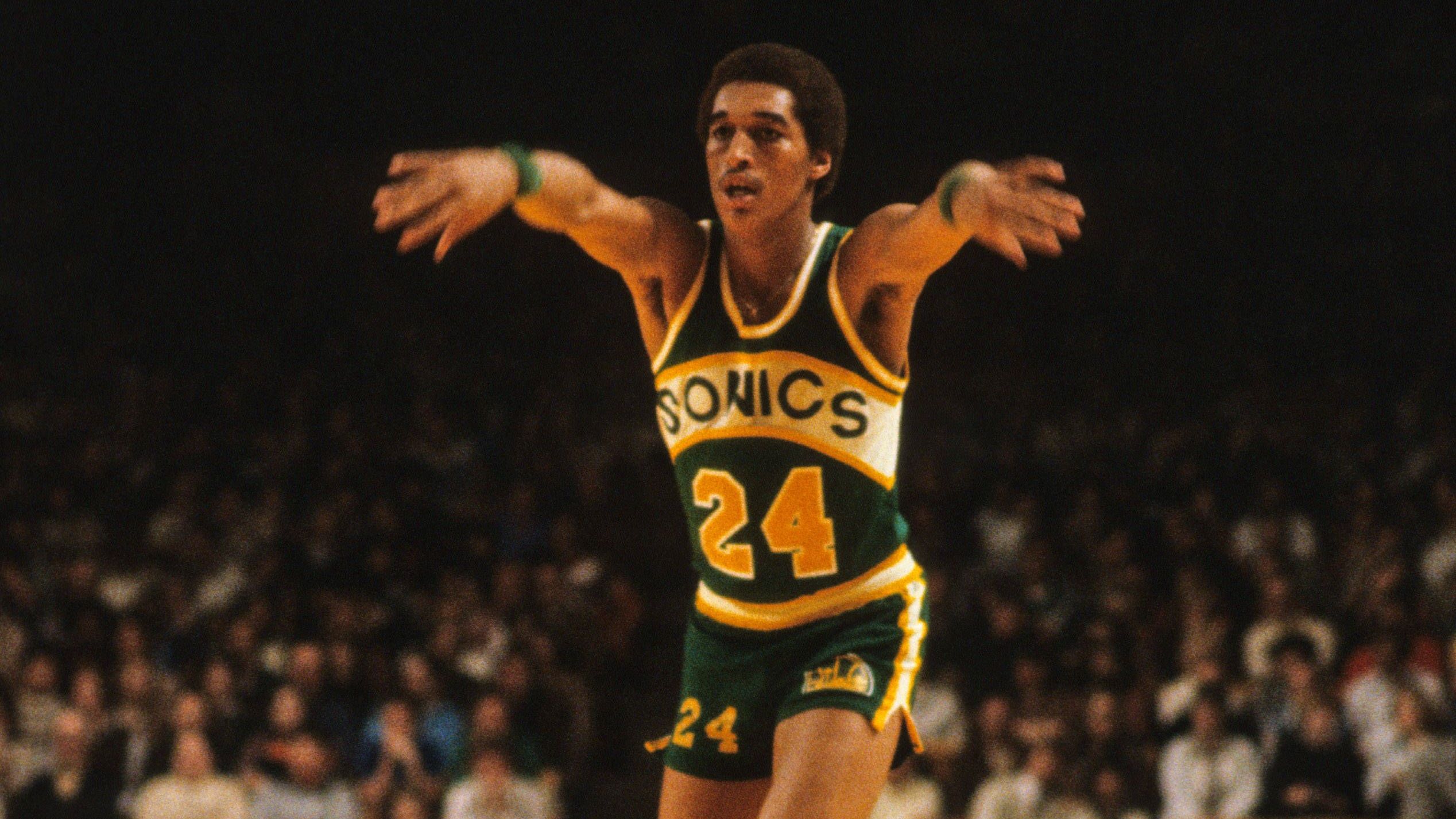 <strong>Dennis Johnson (Seattle SuperSonics) - Finals MVP 1979</strong><br>Serie: Seattle SuperSonics vs. Washington Bullets (4-1)<br>Finals-Stats: 22,6 Punkte, 6,0 Rebounds und 6,0 Assists in 44,8 Minuten<br>Playoff-Stats: 20,9 Punkte, 6,1 Rebounds und 4,1 Assists in 40,1 Minuten