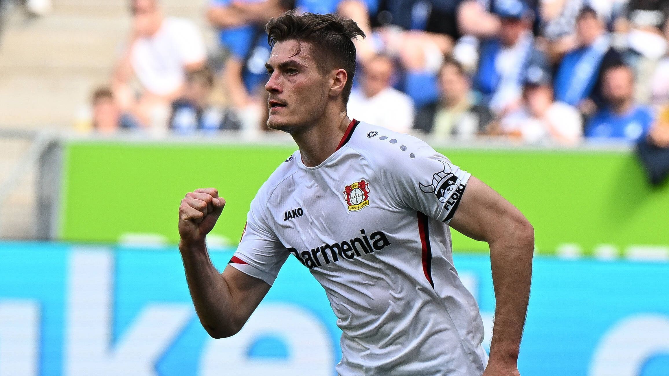 
                <strong>Bayer Leverkusen</strong><br>
                &#x2022; Patrik Schick <br>&#x2022; 7,5 Millionen Euro<br>
              