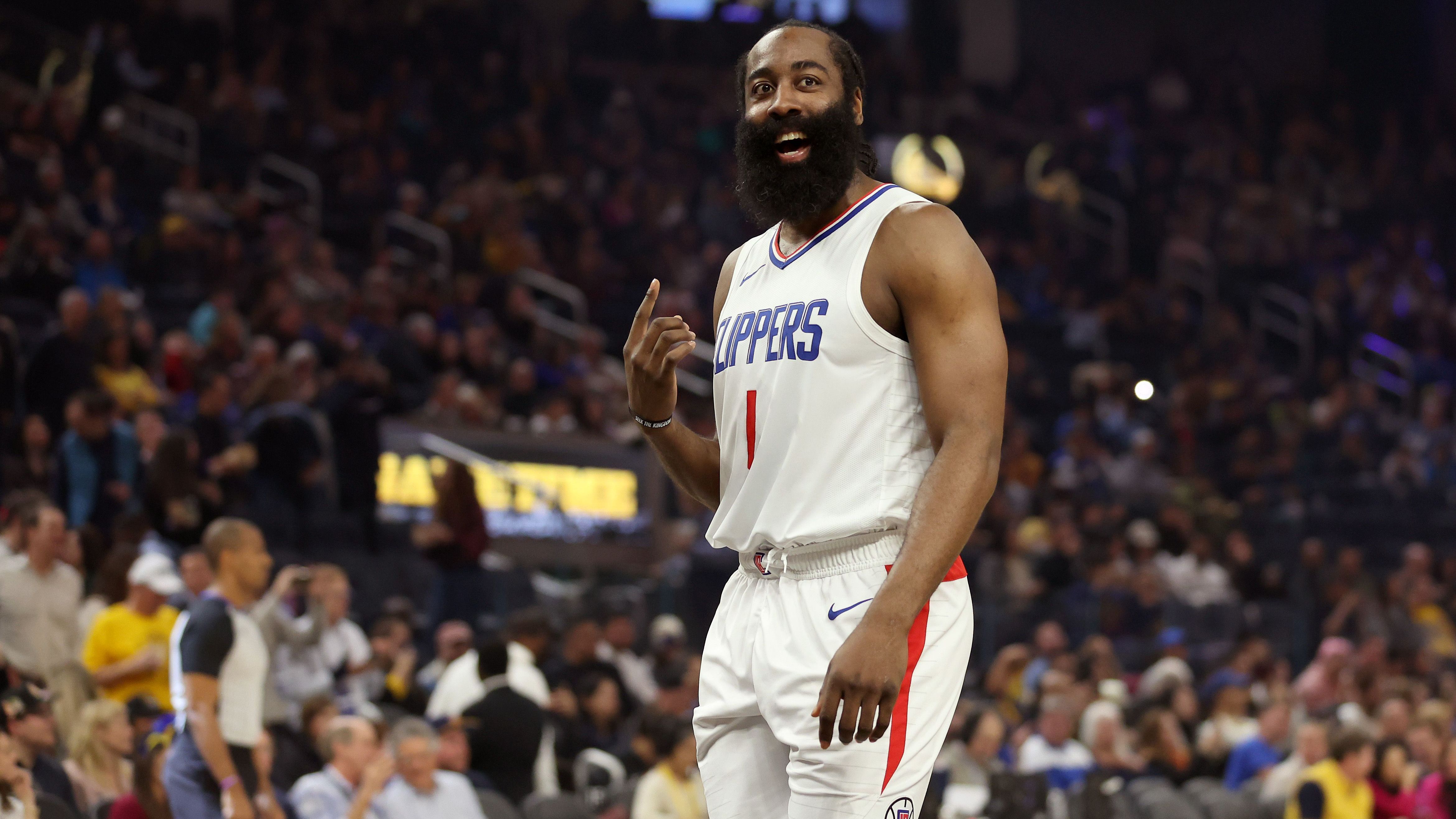 <strong>James Harden</strong> <br>Position: Point Guard<br>Letztes Team: Los Angeles Clippers<br>Letztes Gehalt: ca. 35,6 Millionen Dollar<br>Stats 2023/24: 16,6 Punkte, 5,1 Rebounds, 8,5 Assists