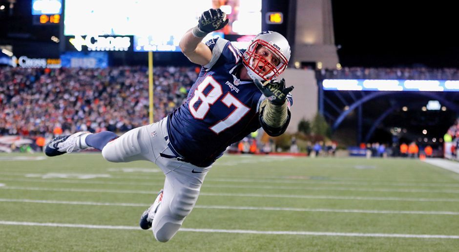 
                <strong>Tight End: Rob Gronkowski (New England Patriots)</strong><br>
                Rücken-OPJahresgehalt 2016: 9 Millionen US-Dollar Pro Bowls: 4Super Bowl Champion 2015 
              
