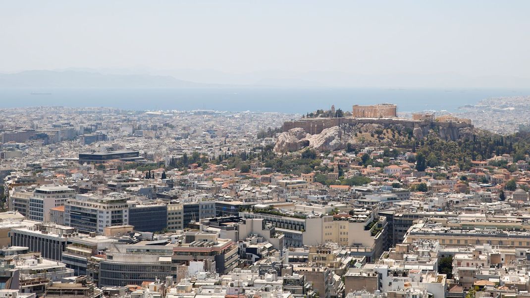 Viele Menschen sind nach dem Erdbeben in Athen auf die Straßen geflüchtet. (Archivbild)