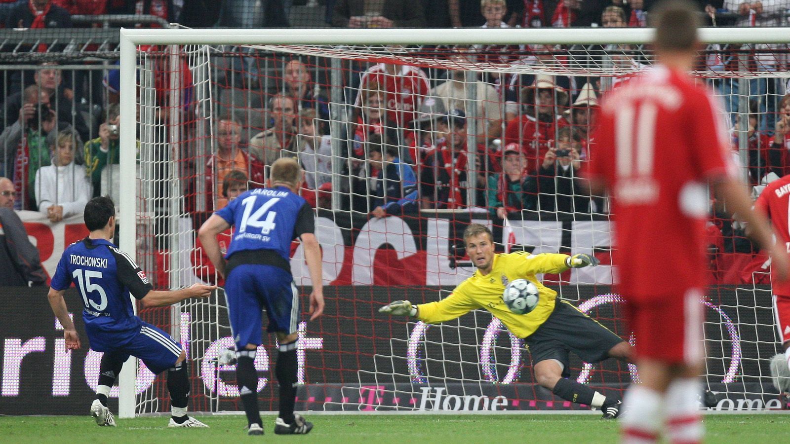 
                <strong>Das letzte Auftaktspiel ohne ein Sieg des FC Bayern</strong><br>
                2008: FC Bayern - Hamburger SV 2:2
              