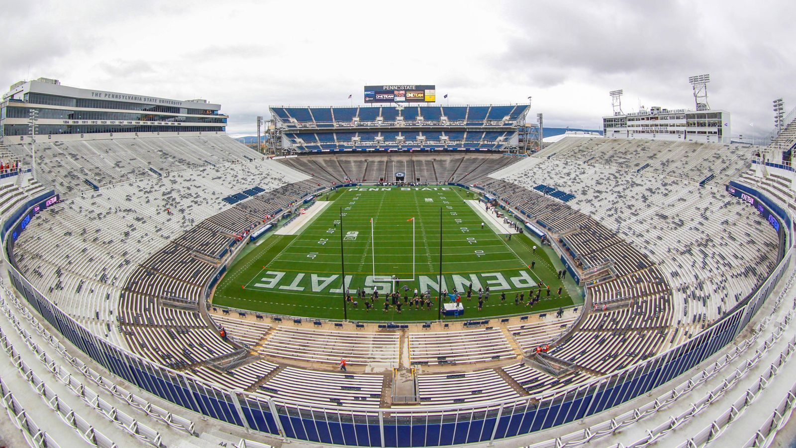 <strong>Platz 2: Beaver Stadium </strong><br>
                Kapazität: 106.572 <br>Heimteam: Penn State Nittany Lions
