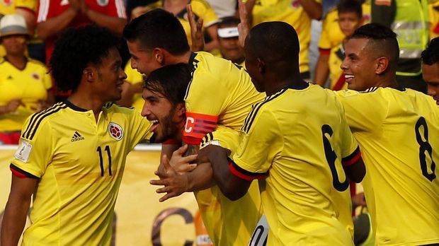 
                <strong>Kolumbien (1 Titel)</strong><br>
                Kolumbien (1 Titel): Kolumbien ist das aufstrebende Land im südamerikanischen Fußball und kann zumindest einen Titel vorweisen. Im Jahr 2001 sicherten sich "Los Cafeteros" den Sieg über Mexiko. Die Mexikaner wurden damals zum Wettbewerb eingeladen.
              