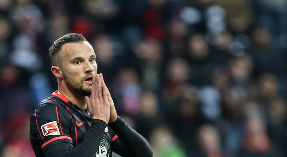 
                <strong>Haris Seferovic</strong><br>
                Haris Seferovic: Der Schweizer wurde in den letzten Wochen oft kritisiert, aber am Freitag stimmte der Einsatz. Seferovic ackerte, rackerte und machte Bälle fest. Große Torgefahr ging von ihm allerdings nichts aus. ran-Note: 3
              