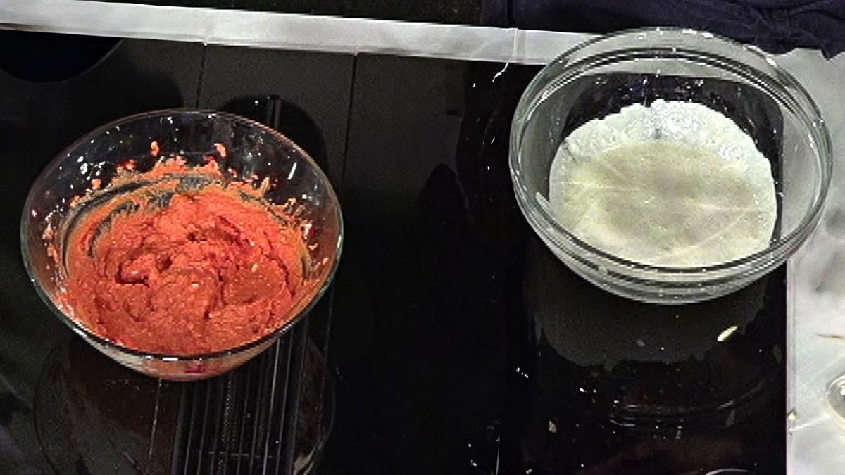 Feta-Tomaten Creme und Käse-Knobi-Creme