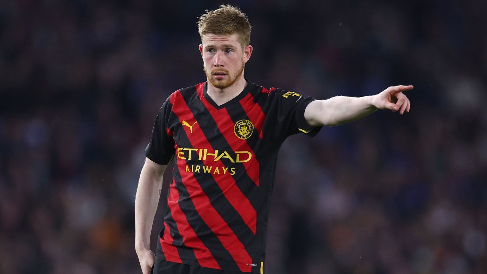 
                <strong>Platz 35 - Kevin De Bruyne (Manchester City)</strong><br>
                &#x2022; Ablösesumme: 98 Millionen Euro<br>&#x2022; Wechsel vom VfL Wolfsburg zu Manchester City (2015)<br>
              