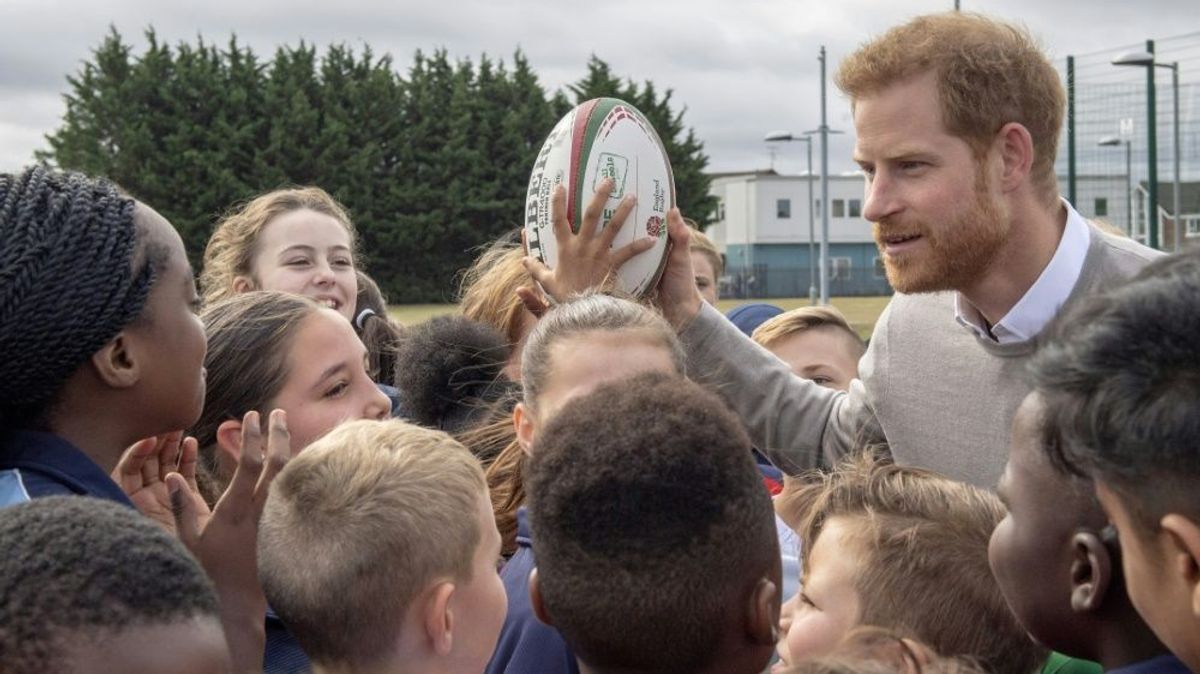 Harry ist großer Rugby-Fan und fliegt zum WM-Finale