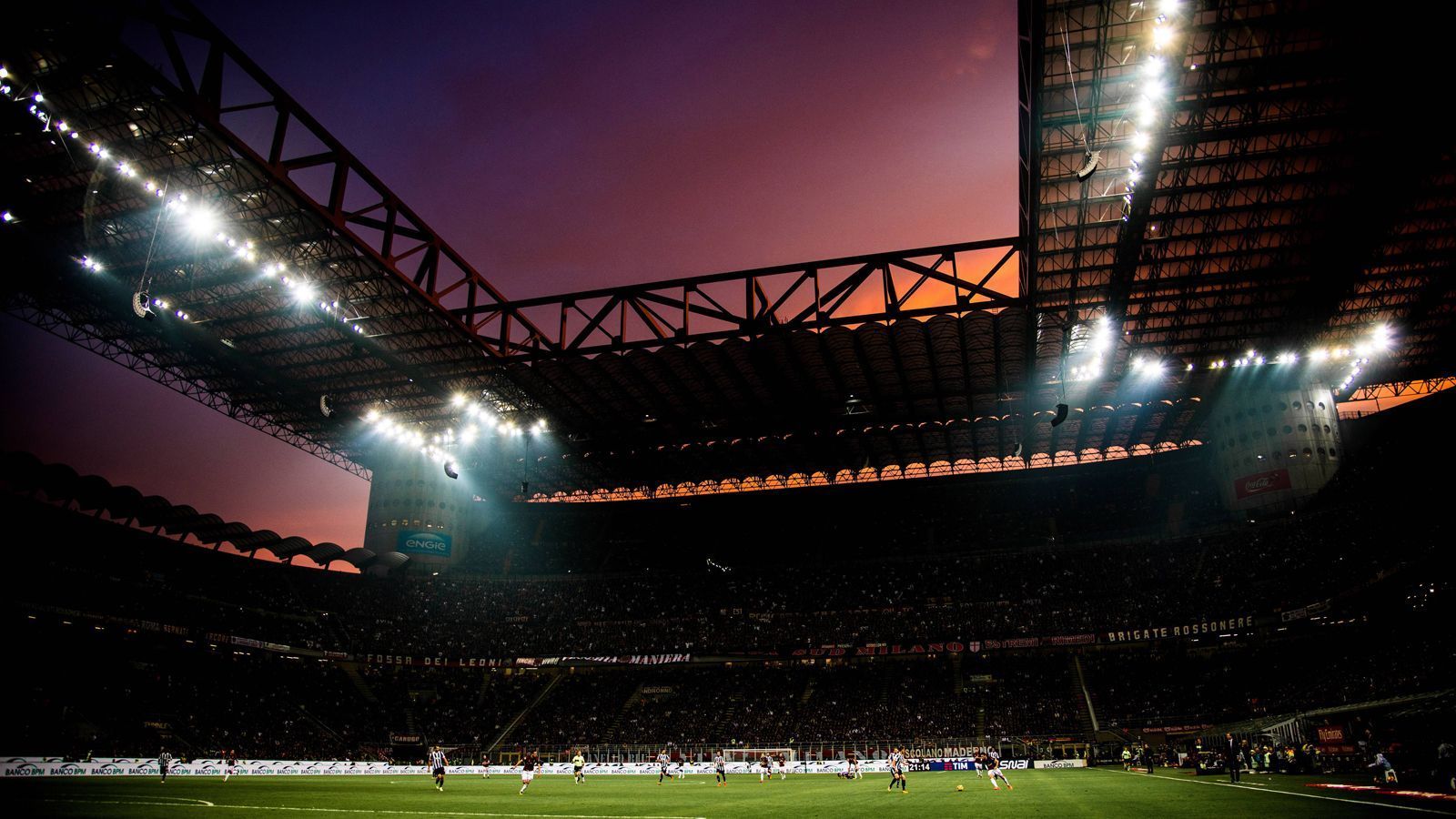 
                <strong>8. Stadio Giuseppe Meazza/San Siro (Inter Mailand, AC Mailand)</strong><br>
                Kapazität: 80.018
              
