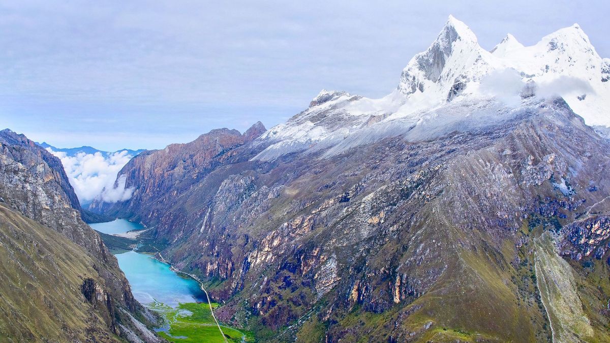 Cordillera Blanca - mountain Huascaran, Peru