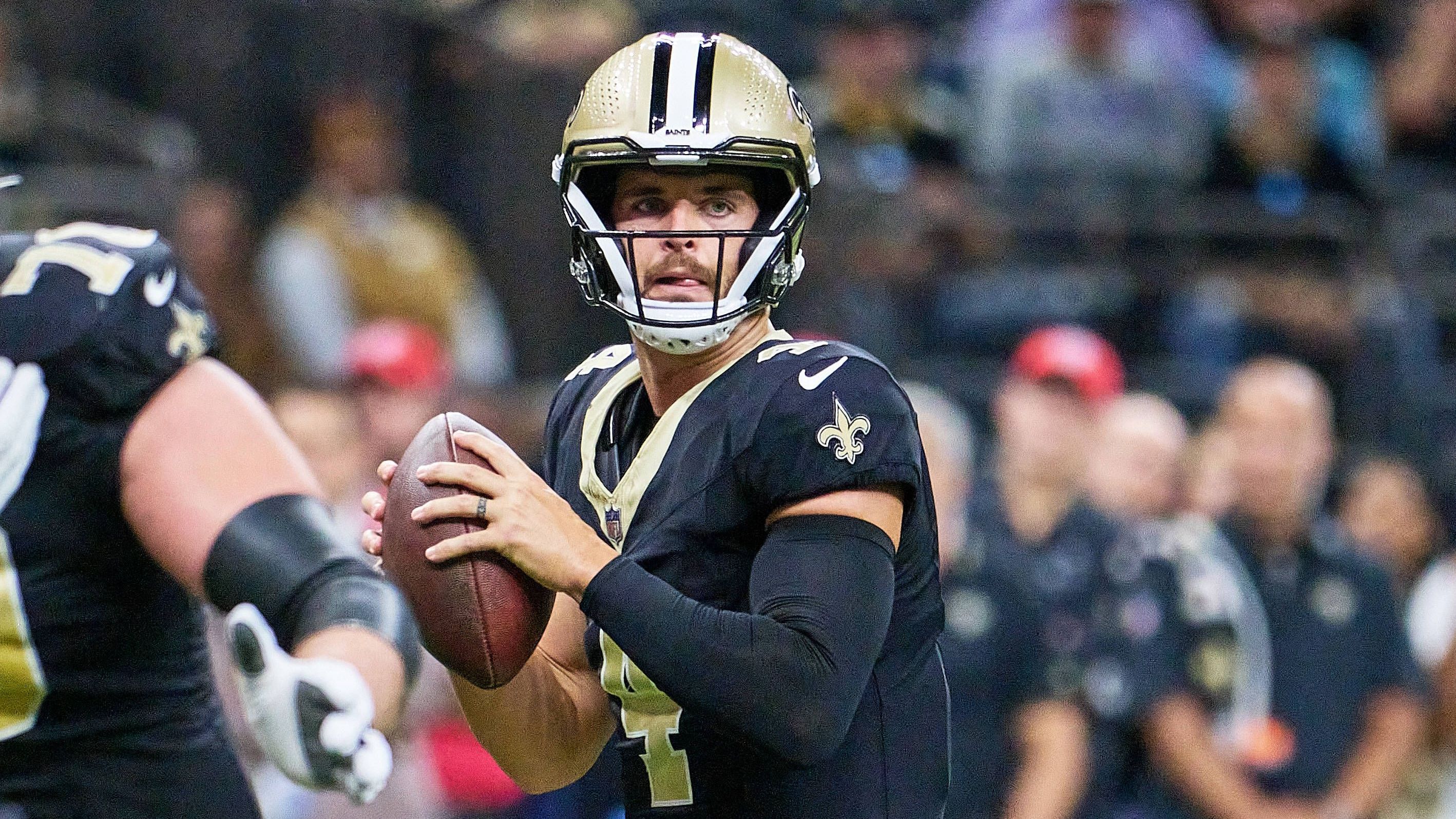 <strong>New Orleans Saints: Quarterback Derek Carr</strong><br>Die Offense der Saints konnte seit dem Rücktritt Drew Brees' nicht überzeugen, sodass New Orleans trotz starker Defensive in den letzten zwei Spielzeiten die Playoffs verpasste. Mit Derek Carr soll die Offense nun wieder aufblühen. An Star-Power wird es ihm nicht fehlen: Mit Chris Olave, Alvin Kamara und einem gesunden Michael Thomas will die Offensive der Saints zu alter Stärke finden.