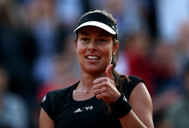 
                <strong>Bastian Schweinsteiger fiebert mit seiner Ana mit</strong><br>
                Und auch im Entscheidungsdurchgang ging der Daumen von Ivanovic nach oben. Mit 6:4 im dritten Satz zog die 27-Jährige in die dritte Runde der French Open ein.
              